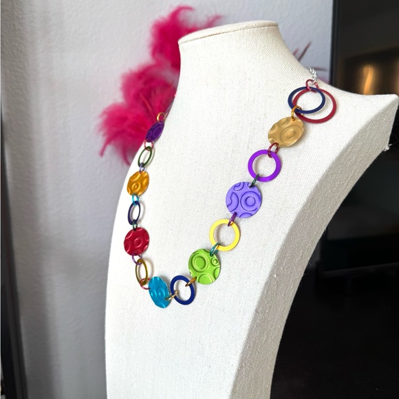 Colorful Circle Metal Link Necklace - Picture 4 of 7